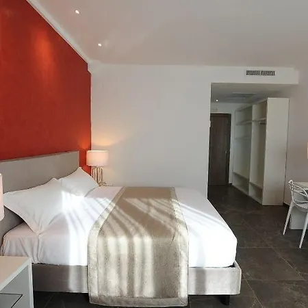 Up Wellness & Hotel