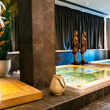 Up Wellness & Hotel