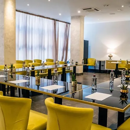 Up Wellness & Hotel