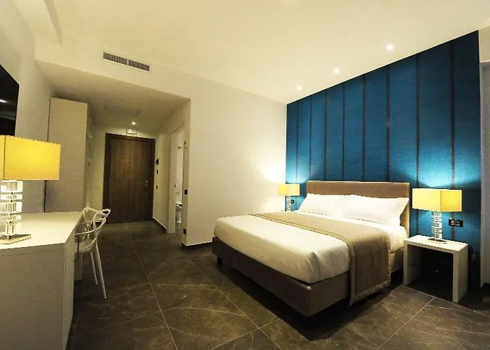 Up Wellness & מלון 4*