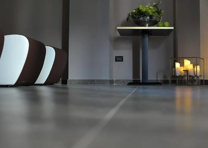 מלון Up Wellness &