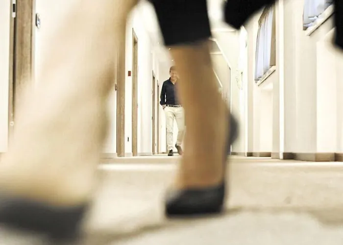 Up Wellness & מלון