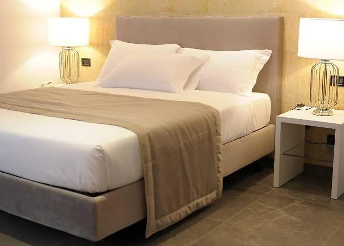 מלון Up Wellness & 4*