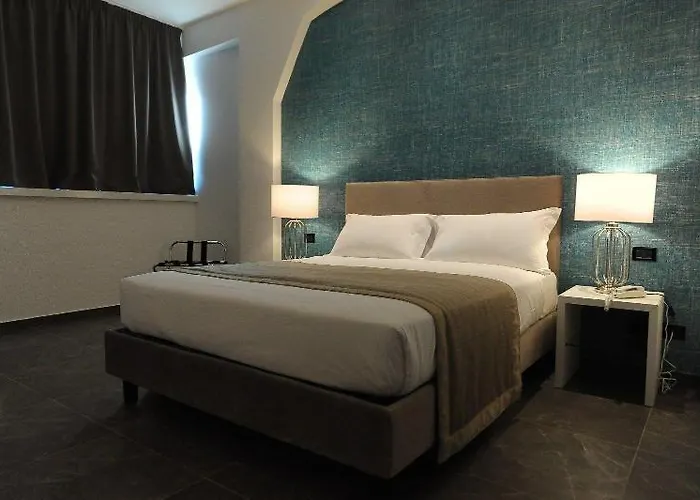 Up Wellness & מלון 4*