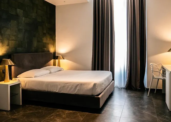 Up Wellness & מלון