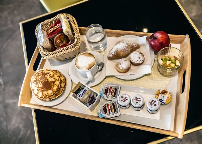 מלון Up Wellness &